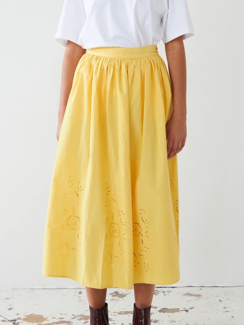 Stella Nova EMBROIDERY ANGLAISE MIDI SKIRT - SWEET YELLOW US 2